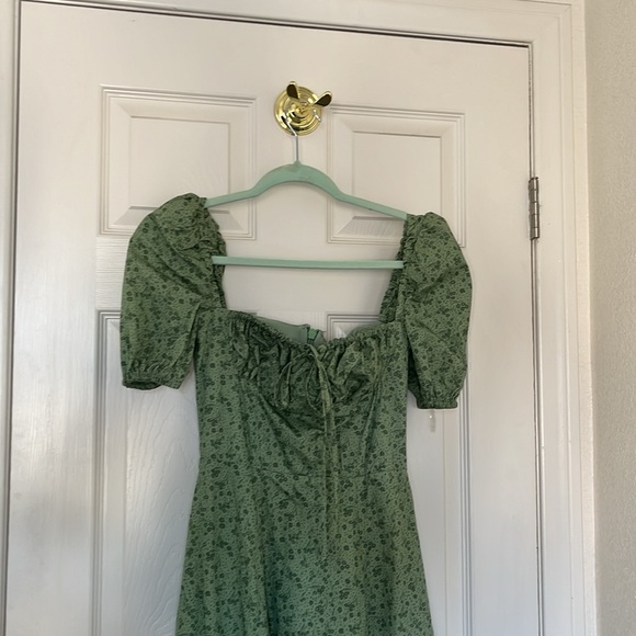 NWT House of CB Tallulah Green Tonal Floral Puff Sleeve Dress in Small (S) - Picture 11 of 17